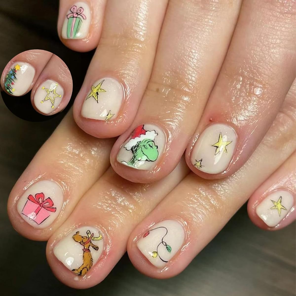 24Pcs Christmas Press on Nails Short Square Fake Nails Cute Grinchs False Nails Xmas Green Haired Monster Design Glue on Nails Star Full Cover Nude Acrylic Artificial Nails for Women Winter Nail Decor